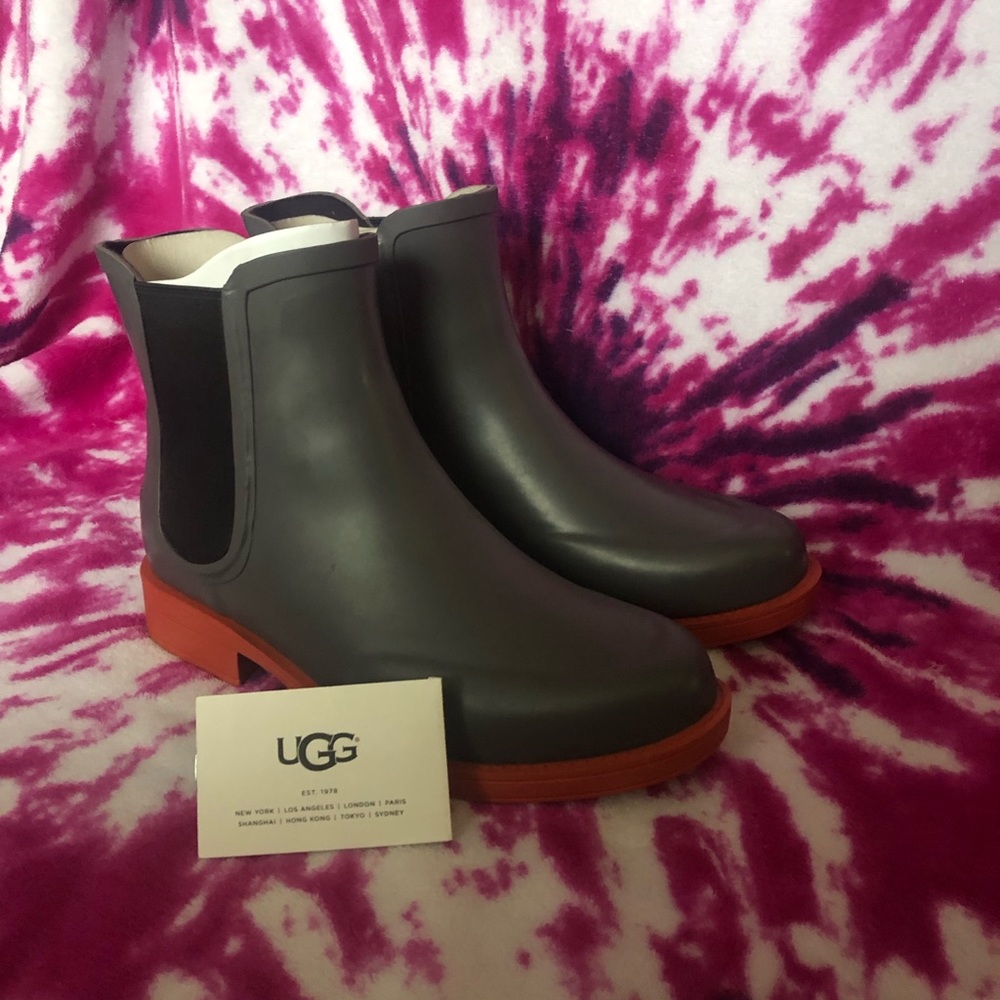 Ugg Aviana Chelsea boot